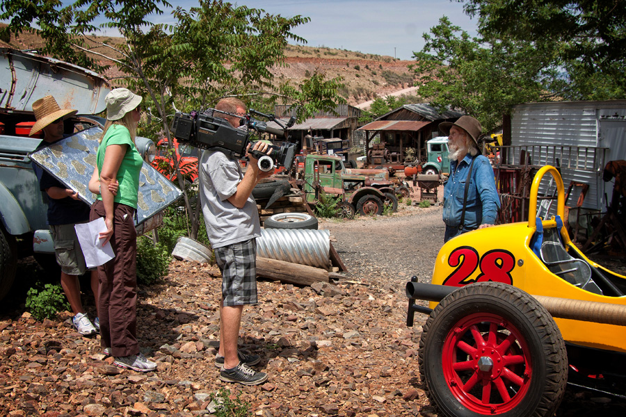 don robertson being interviewd for arizona highways tv at the gold king mine and ghost town